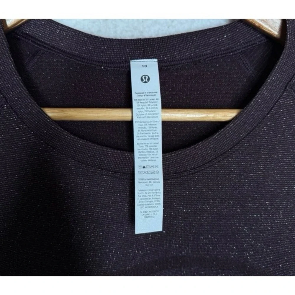Swiftly Tech Long-Sleeve Shirt 2.0 Hip Length 10 Balck Plum/Rainbow‎ Lurex NWT